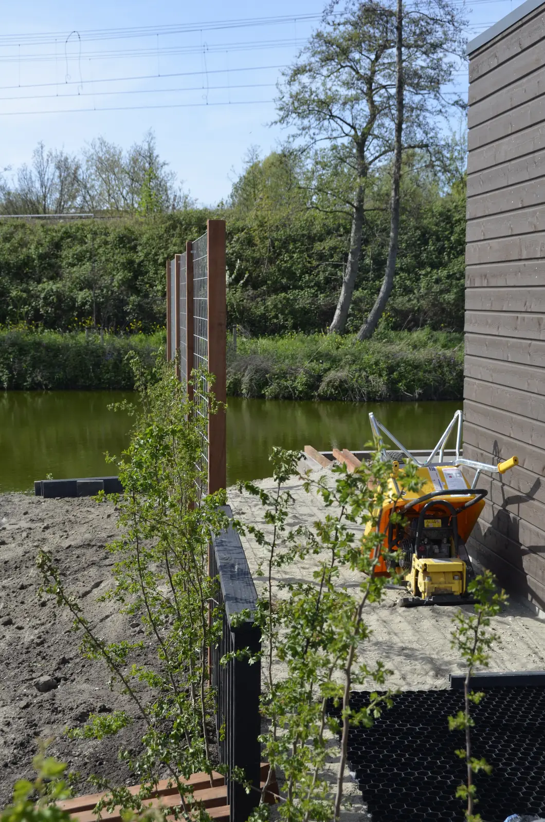 Uitzicht over het water tijdens de aanleg